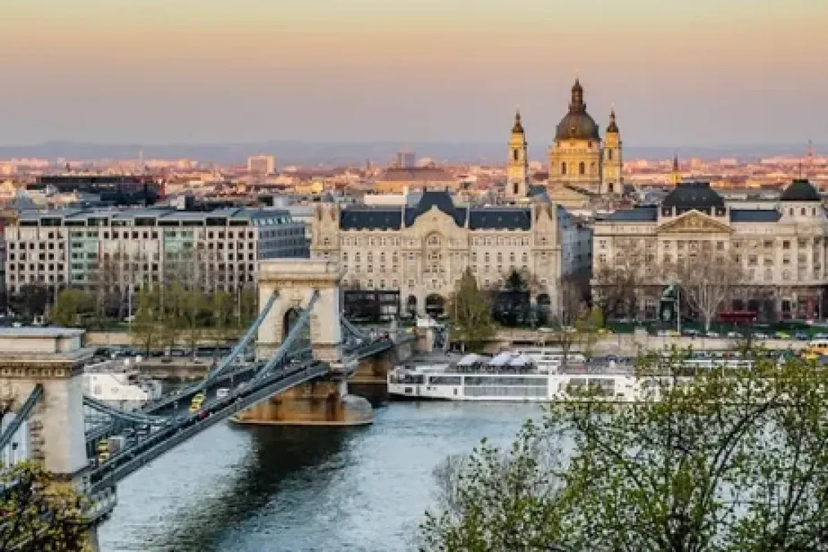Malaga - Budapesta