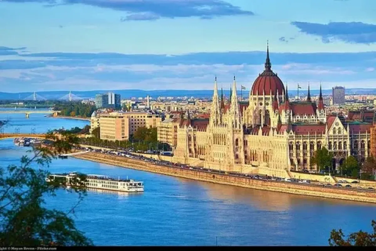 Evora - Budapesta