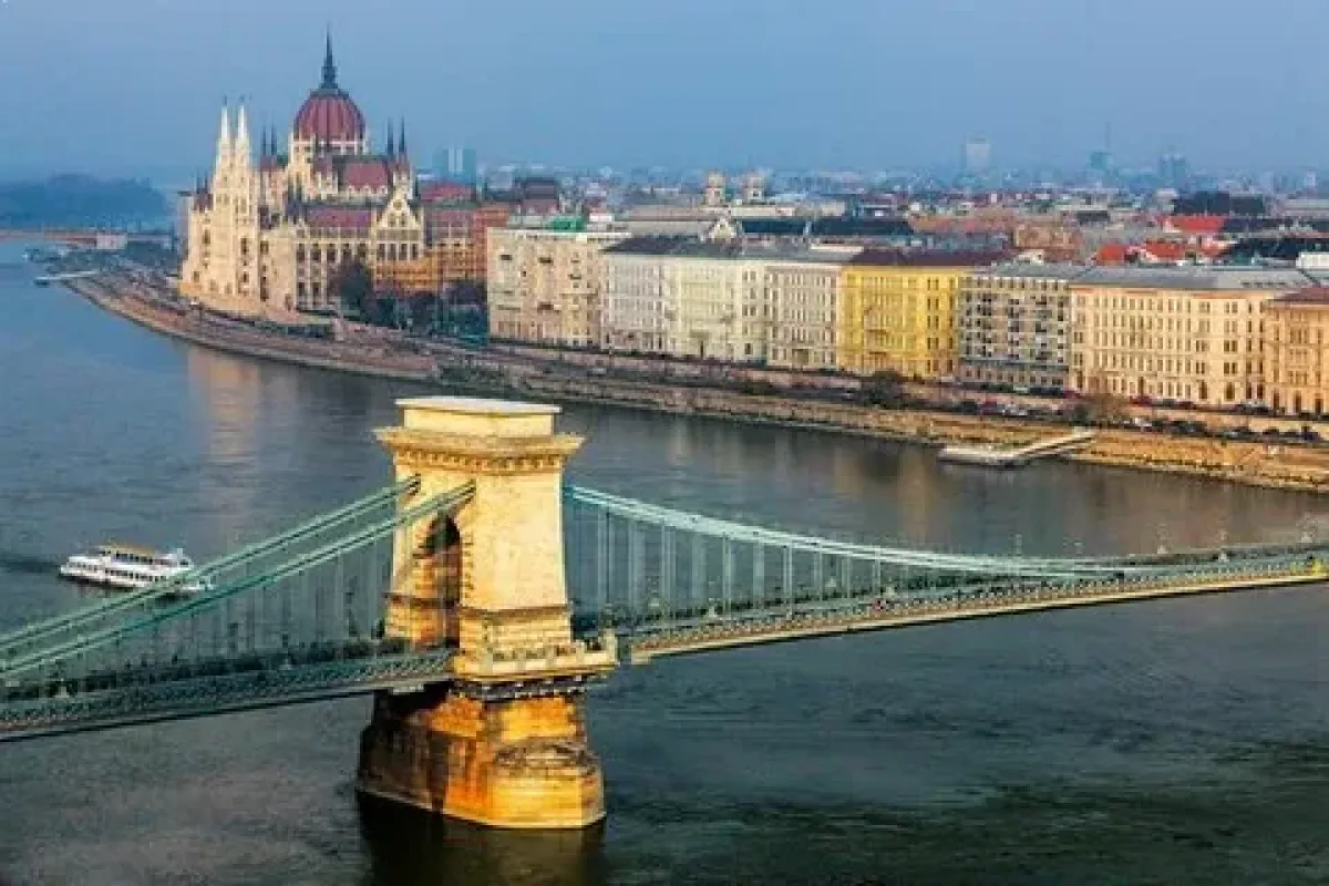 Cadiz - Budapesta