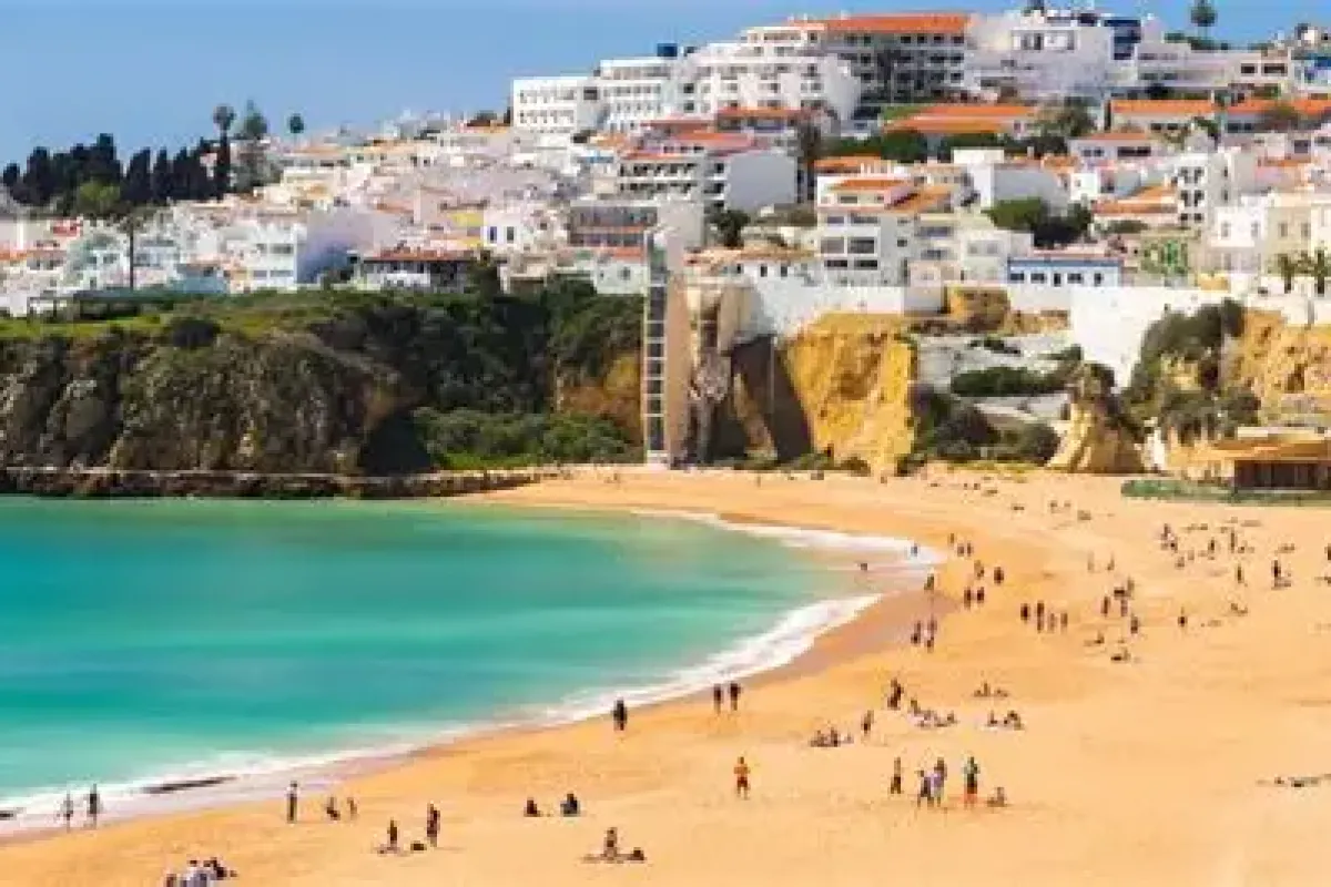 Ungheni - Albufeira