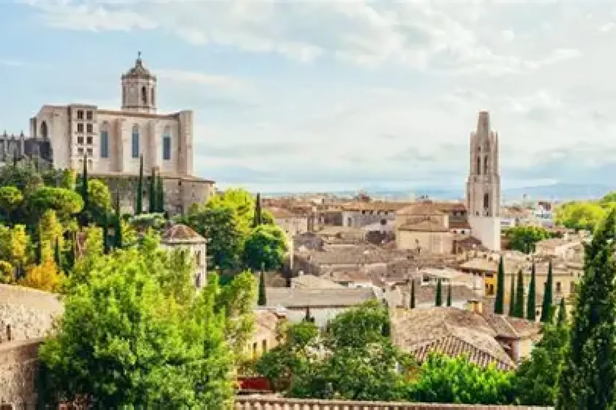 Adjud - Girona